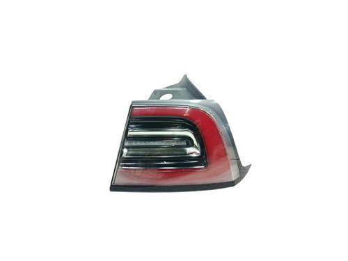 Used Right taillight Right taillight TESLA MODEL 3 (5YJ3) EV AWD (498 hp) 34604445 34604445