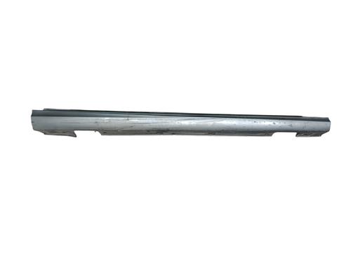 Used Right sideskirt Right sideskirt 33209657 33209657
