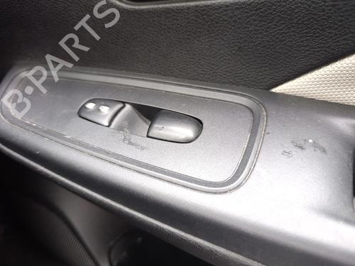 right-front-window-switch-nissan-micra-v-k14-2016-36304988 main image
