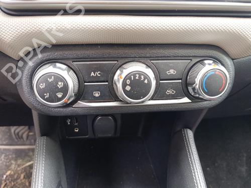 switch-nissan-micra-v-k14-2016-36304986 main image