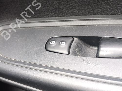 switch-nissan-micra-v-k14-2016-36305016 main image