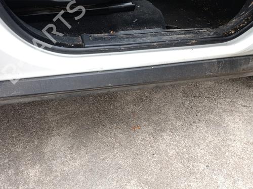 Used Right sideskirt Right sideskirt LAND ROVER RANGE ROVER EVOQUE (L538) 2.0 D (150 hp) 36307278 36307278
