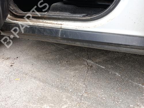 Used Left sideskirt Left sideskirt LAND ROVER RANGE ROVER EVOQUE (L538) 2.0 D (150 hp) 36307279 36307279