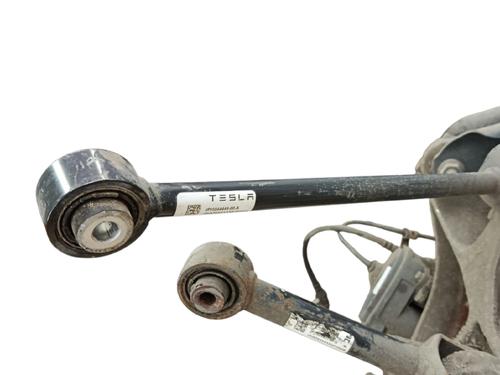 Used Right rear suspension arm Right rear suspension arm 37243658 37243658