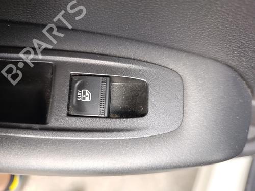 venstre-bagtil-elrude-kontakt-renault-captur-ii-hf_-2020-37422380 main image