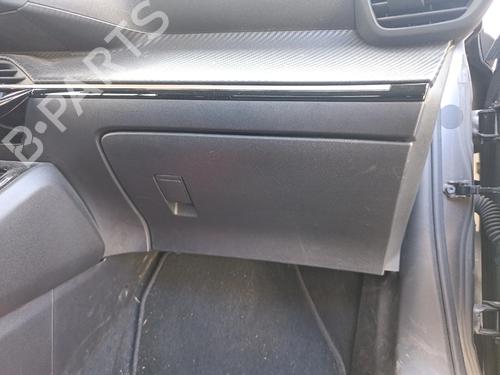 Used Glove box Glove box 37430605 37430605
