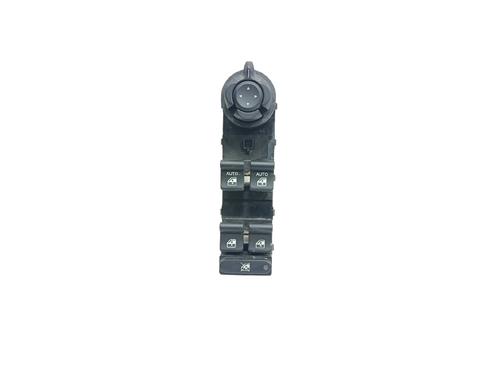 left-front-window-switch-fiat-500x-334_-2014-32028624 main image