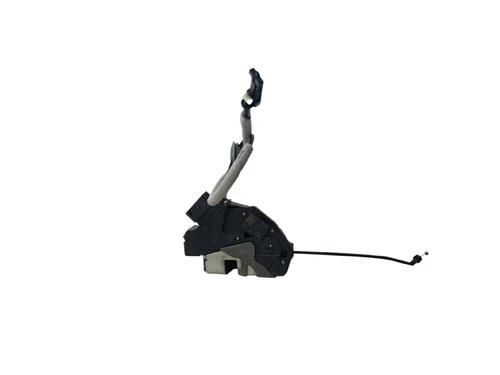 Cerradura puerta delantera derecha Cerradura puerta delantera derecha 37668038 37668038