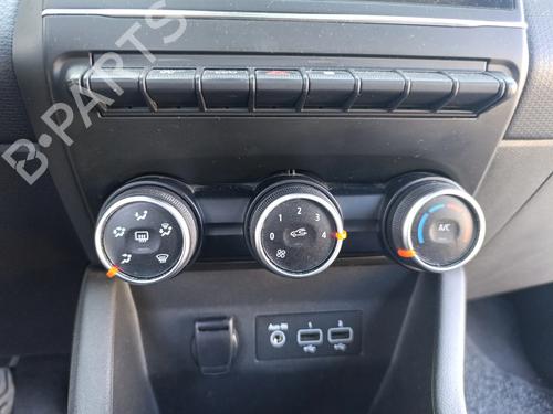 climate-control-renault-clio-v-b7_-2019-37701023 main image