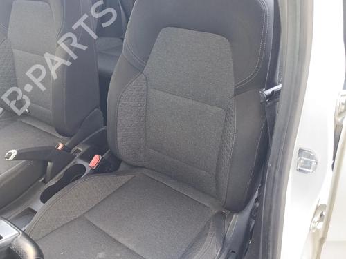 seats-set-renault-clio-v-b7_-2019-37701028 main image