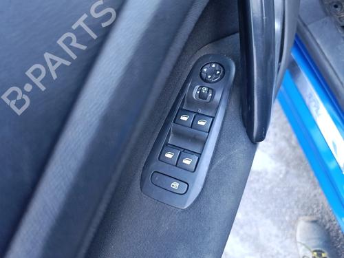Used Left front window switch Left front window switch 38000018 38000018