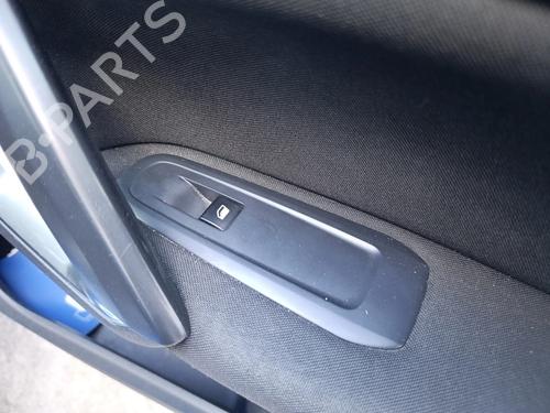 Used Right front window switch Right front window switch 38000017 38000017