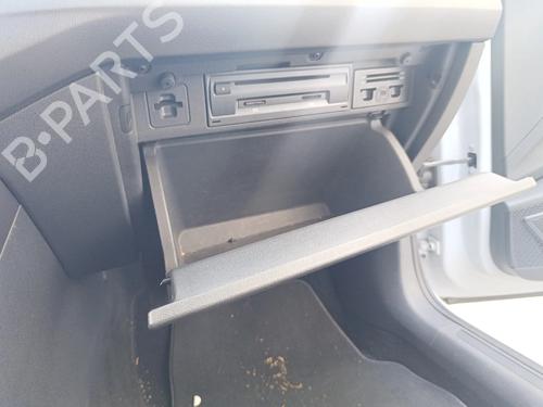 Handskerum VW POLO VI (AW1, BZ1, AE1) 1.6 TDI | BP38321436C95 - Image 2