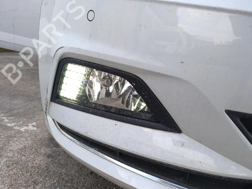 Used Right front fog light Right front fog light 38321449 38321449