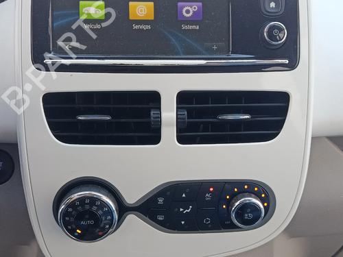 air-vent-renault-zoe-bfm_-2012-38733059 main image