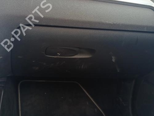 handskerum-volvo-v60-ii-225-2018-38784963 main image