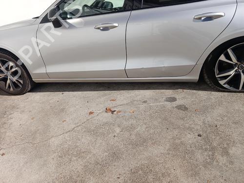 Used Left sideskirt Left sideskirt 38859608 38859608