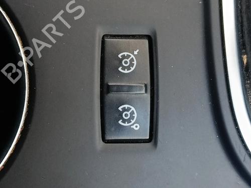 switch-renault-megane-iv-grandtour-k9amn_-2016-39077828 main image