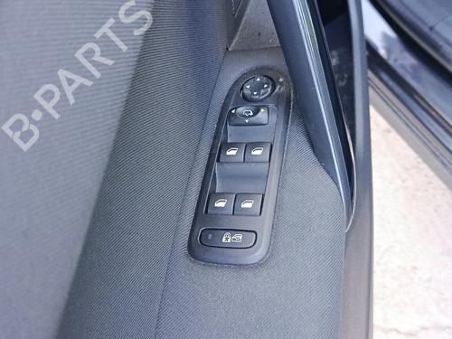 Used Left front window switch Left front window switch 39174604 39174604