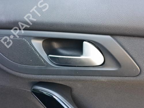 Used Rear right interior door handle Rear right interior door handle 39174621 39174621