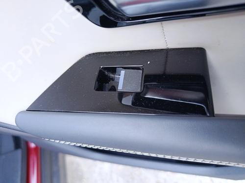 Pulsantiera posteriore destra Pulsantiera posteriore destra LAND ROVER RANGE ROVER EVOQUE VAN (L538) TD4 4x4 (150 hp) 39723369 39723369