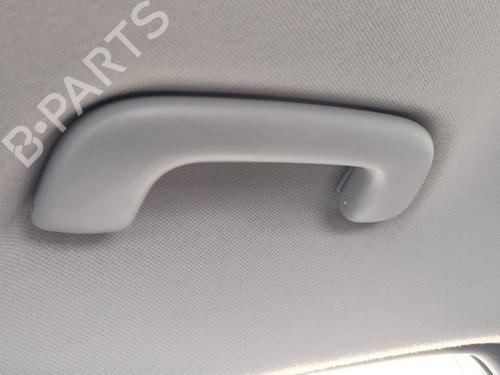 Maneta interior trasera izquierda Maneta interior trasera izquierda HYUNDAI KONA (OS, OSE, OSI) 1.6 CRDi Hybrid 48V (136 hp) 39884104 39884104