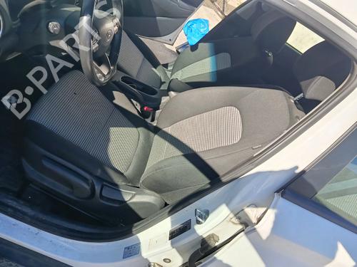 Used Seats set Seats set HYUNDAI KONA (OS, OSE, OSI) 1.6 CRDi Hybrid 48V (136 hp) 39884158 39884158