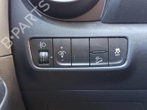 Kombi Kontakt / Stilkkontakt Kombi Kontakt / Stilkkontakt HYUNDAI KONA (OS, OSE, OSI) 1.6 CRDi Hybrid 48V (136 hp) 39890888 39890888