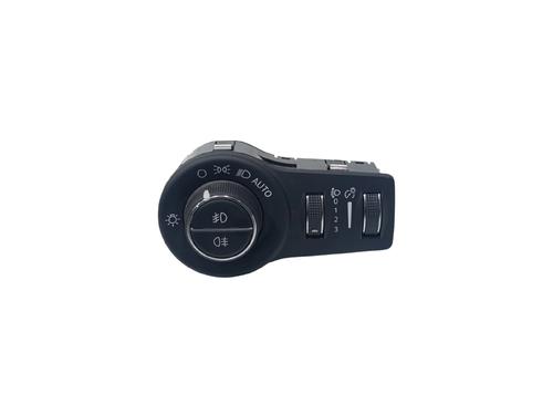 Used Headlight switch Headlight switch FIAT 500X (334_) 1.6 D Multijet (334.AXV1B) (130 hp) 32028686 32028686