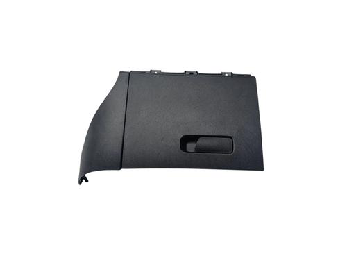 glove-box-fiat-500x-334_-2014-32028636 main image