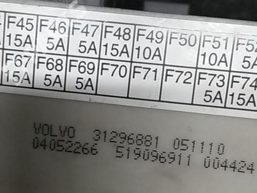 volvo v50 fuse for cigarette lighter Fuse box VOLVO V50 (545) D3 5098397