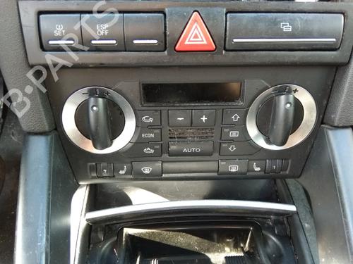 Venstre foran invendig håndtak AUDI A3 (8P1) 1.9 TDI | BP4816424I13 