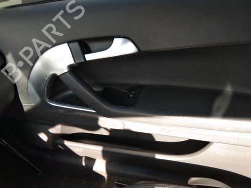 Venstre foran invendig håndtak AUDI A3 (8P1) 1.9 TDI | BP4816424I13 