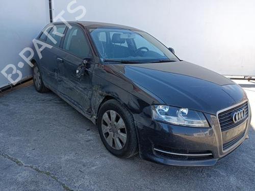 Venstre bak invendig håndtak AUDI A3 (8P1) 1.6 TDI | BP18075069I15 