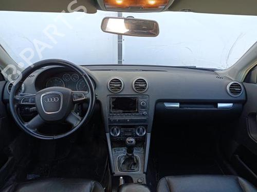 Venstre bak invendig håndtak AUDI A3 (8P1) 1.6 TDI | BP18075069I15 
