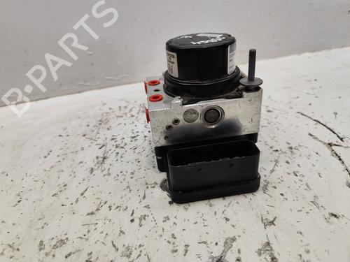 Used ABS pump TOYOTA YARIS (_P13_) 1.3 (NSP130_, NSP130) (99 hp) 25382499
