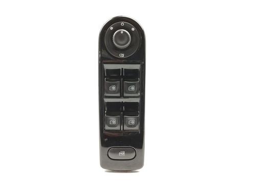 Used Left front window switch RENAULT CLIO IV Grandtour (KH_) [2012-2021]  31339821