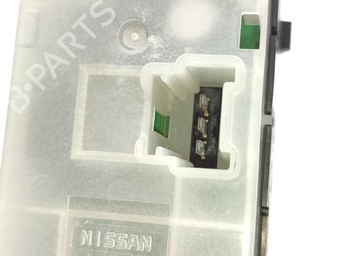 Left front window switch NISSAN QASHQAI I (J10, NJ10)  | BP29916836I27 