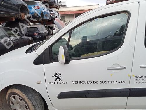 Used Left front door PEUGEOT PARTNER Box Body/MPV 1.6 HDi 16V 4x4 (90 hp) 30700764