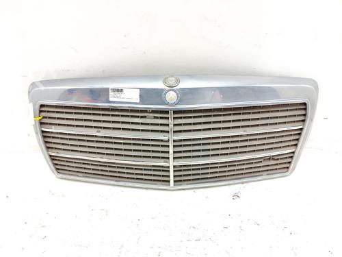 Used Grille MERCEDES-BENZ E-CLASS (W211) [2002-2009]  16518662