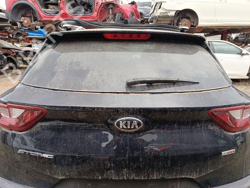 tailgate-kia-stonic-yb-2017-33202770 main image