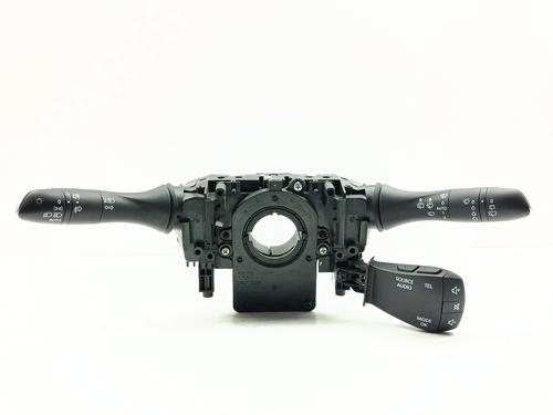 Used Switch RENAULT MEGANE IV Grandtour (K9A/M/N_) 1.5 Blue dCi 115 (K9A6) (116 hp) 31625783