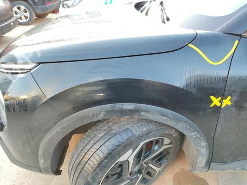 Used Left front fenders CITROËN C4 III (BA_, BB_, BC_) [2020-2025]  23990233