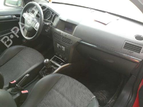 Fuse box OPEL ASTRA H (A04)  | BP16511055E1 