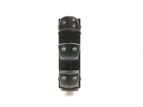 Used Left front window switch NISSAN QASHQAI II (J11, J11_) 1.5 dCi (116 hp) 30498065