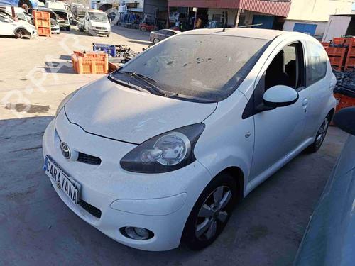 Brugte TOYOTA AYGO (_B1_) 1.0 (KGB10_, KGB10R) 4864775