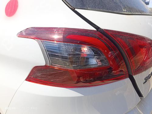 Used Left taillight PEUGEOT 308 II (LB_, LP_, LW_, LH_, L3_) [2013-2021]  26432295