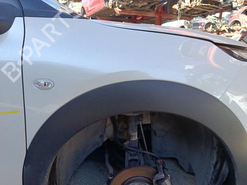 right-front-fenders-citroen-c4-cactus-2014-32680916 main image