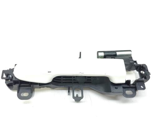 Used Front left exterior door handle TOYOTA YARIS (_P13_) 1.5 Hybrid (NHP130_) (101 hp) 26696092