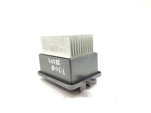 Used Heater resistor PEUGEOT 3008 II SUV (MC_, MR_, MJ_, M4_) 1.2 THP/ PureTech 130 (MRHNSM, MRHNSU, MRHNSJ, MRHNYW,... (131 hp) 29916858